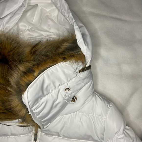 White Puffer Jacket with Faux Fur hood - Picture 8 of 8